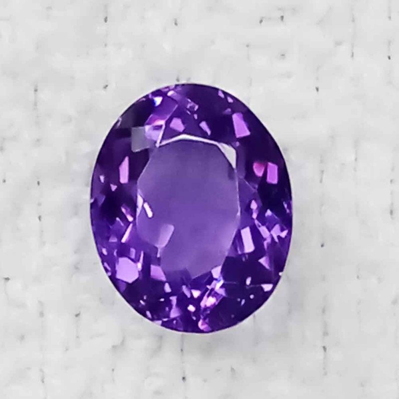 Amethyst 7.03 Carat / 7.59 Ratti