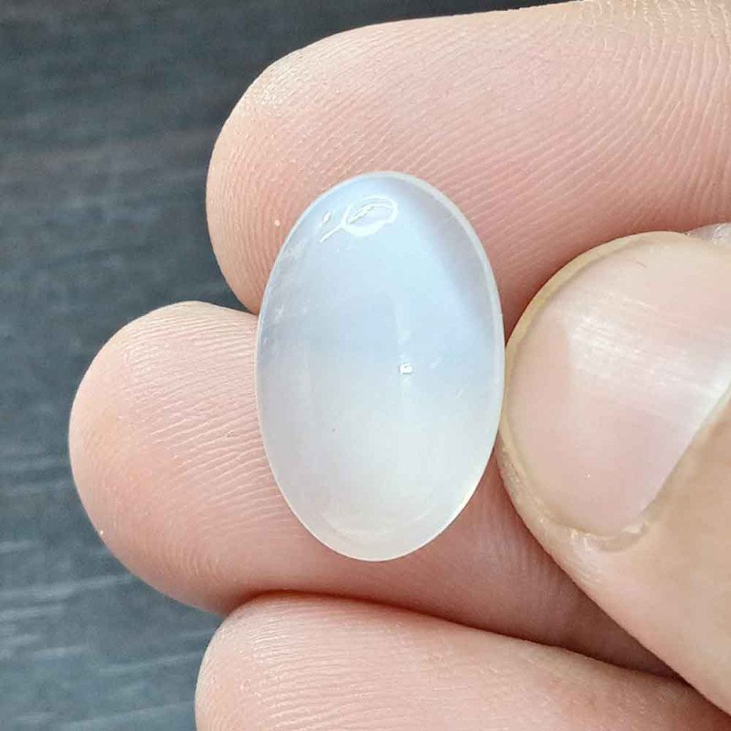 Moon Stone (Celony) 8.95 Carat / 9.66 Ratti