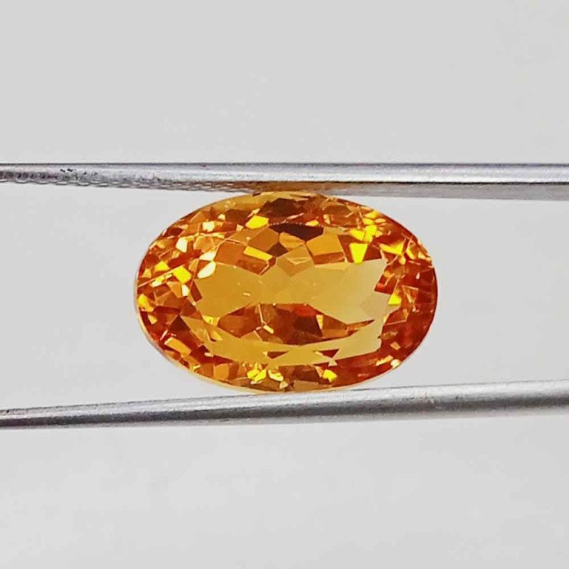 Yellow Topaz 6.10 Carat / 6.58 Ratti