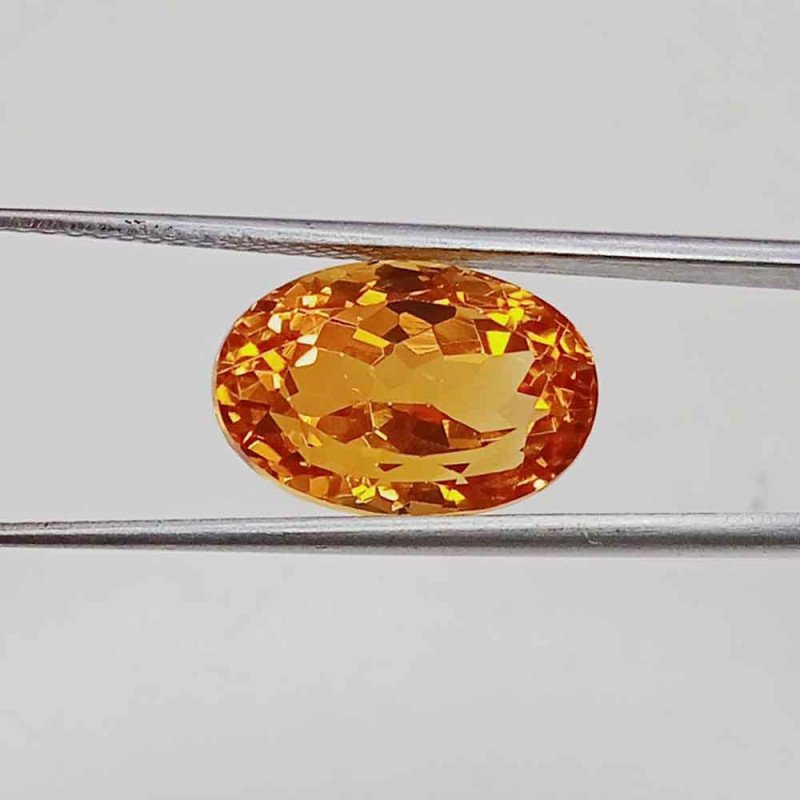 Yellow Topaz 6.10 Carat / 6.58 Ratti