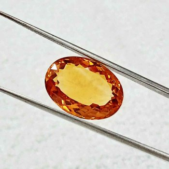 Yellow Topaz 7.65 Carat / 8.26 Ratti