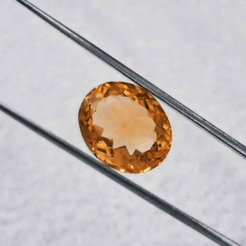 Yellow Topaz 5.14 Carat / 5.55 Ratti