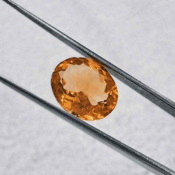 Yellow Topaz 5.14 Carat / 5.55 Ratti