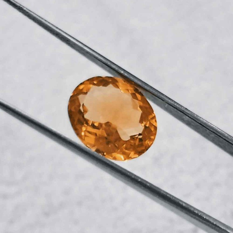 Yellow Topaz 5.14 Carat / 5.55 Ratti