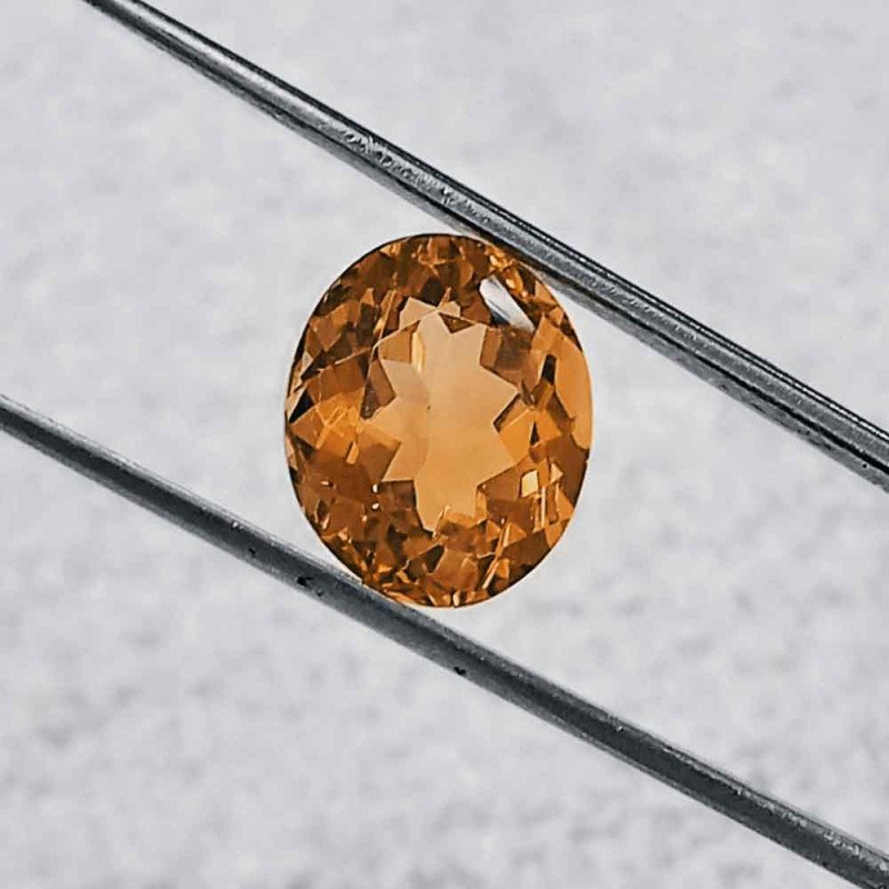 Yellow Topaz 5.22 Carat / 5.63 Ratti