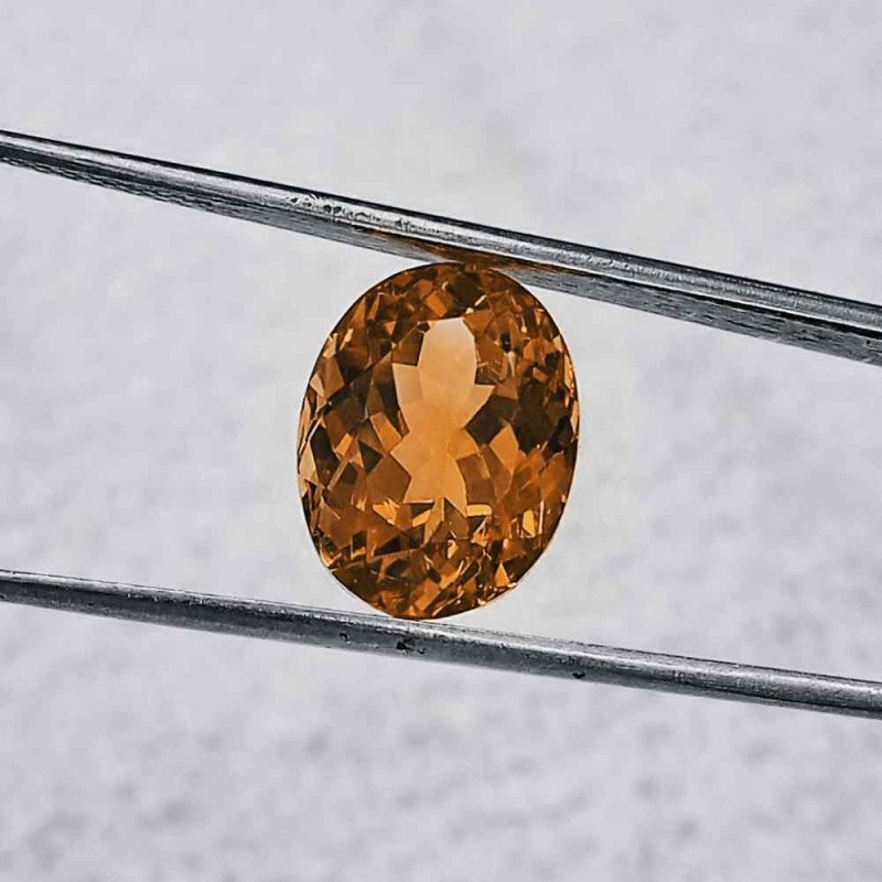 Yellow Topaz 5.42 Carat / 5.85 Ratti