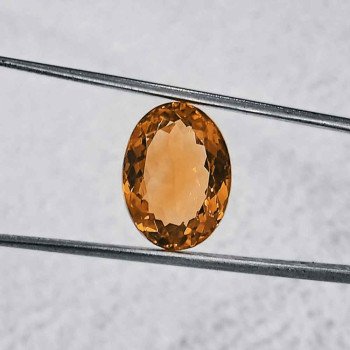 Yellow Topaz 5.04 Carat / 5.44 Ratti