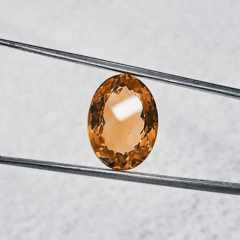 Yellow Topaz 5.04 Carat / 5.44 Ratti