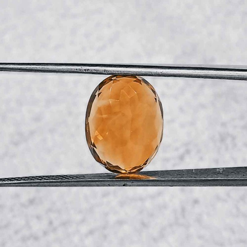 Yellow Topaz 5.78 Carat / 6.24 Ratti
