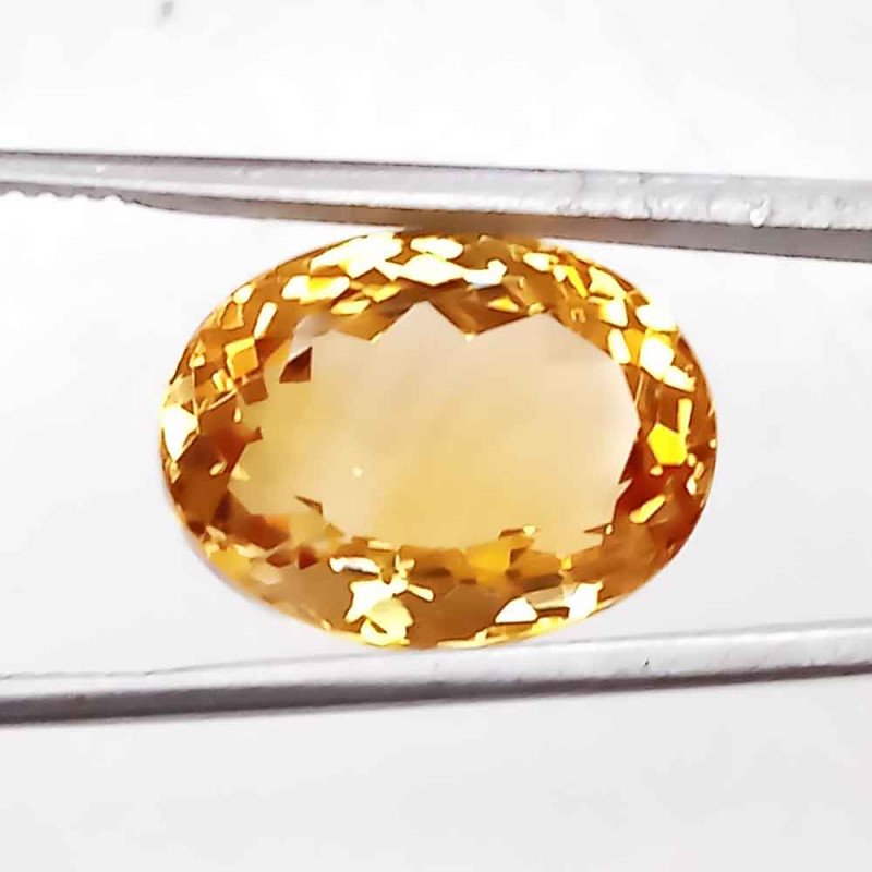 Yellow Topaz 7.35 Carat / 7.93 Ratti